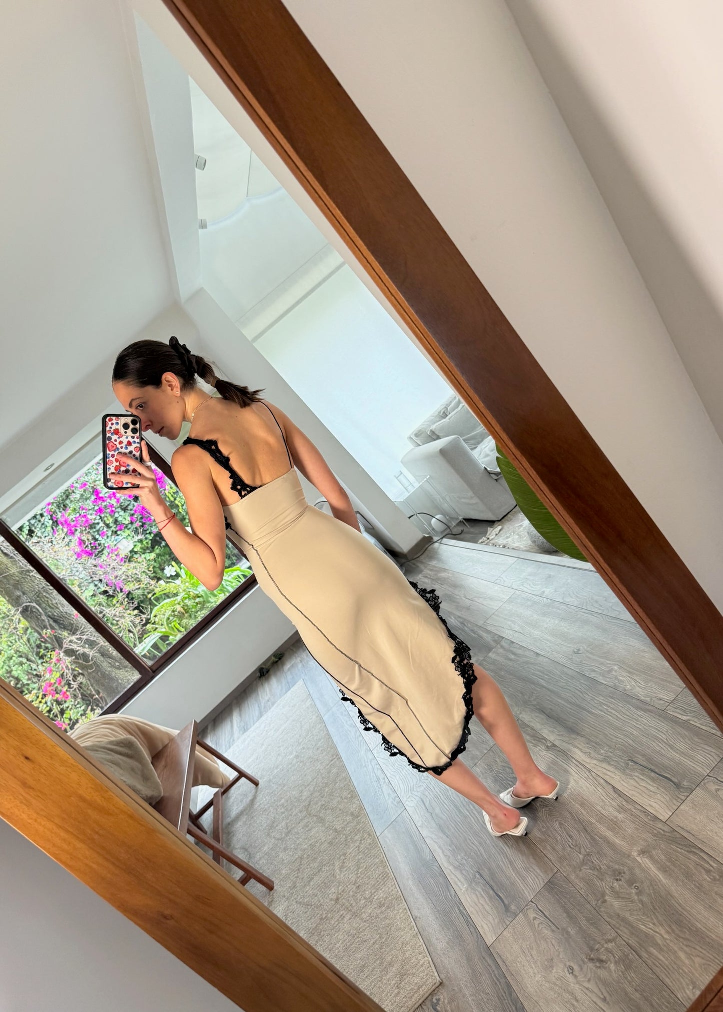 VESTIDO MIDI BICOLOR CON ENCAJE