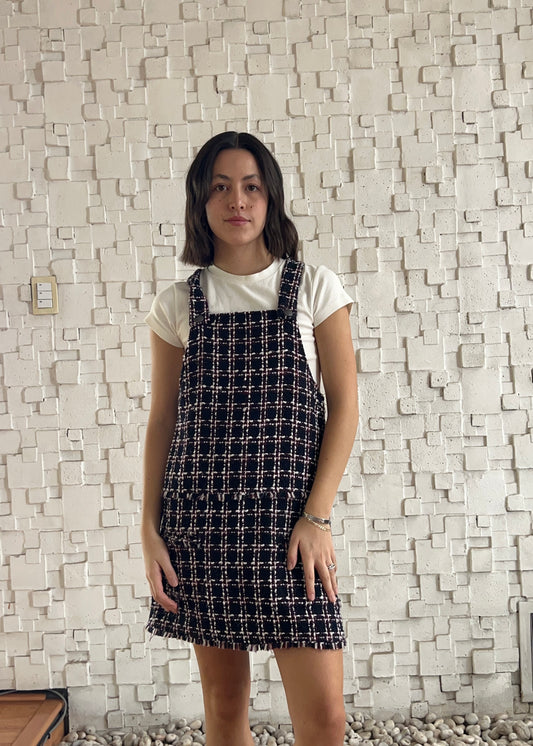 VESTIDO TIPO OVEROL DE TWEED