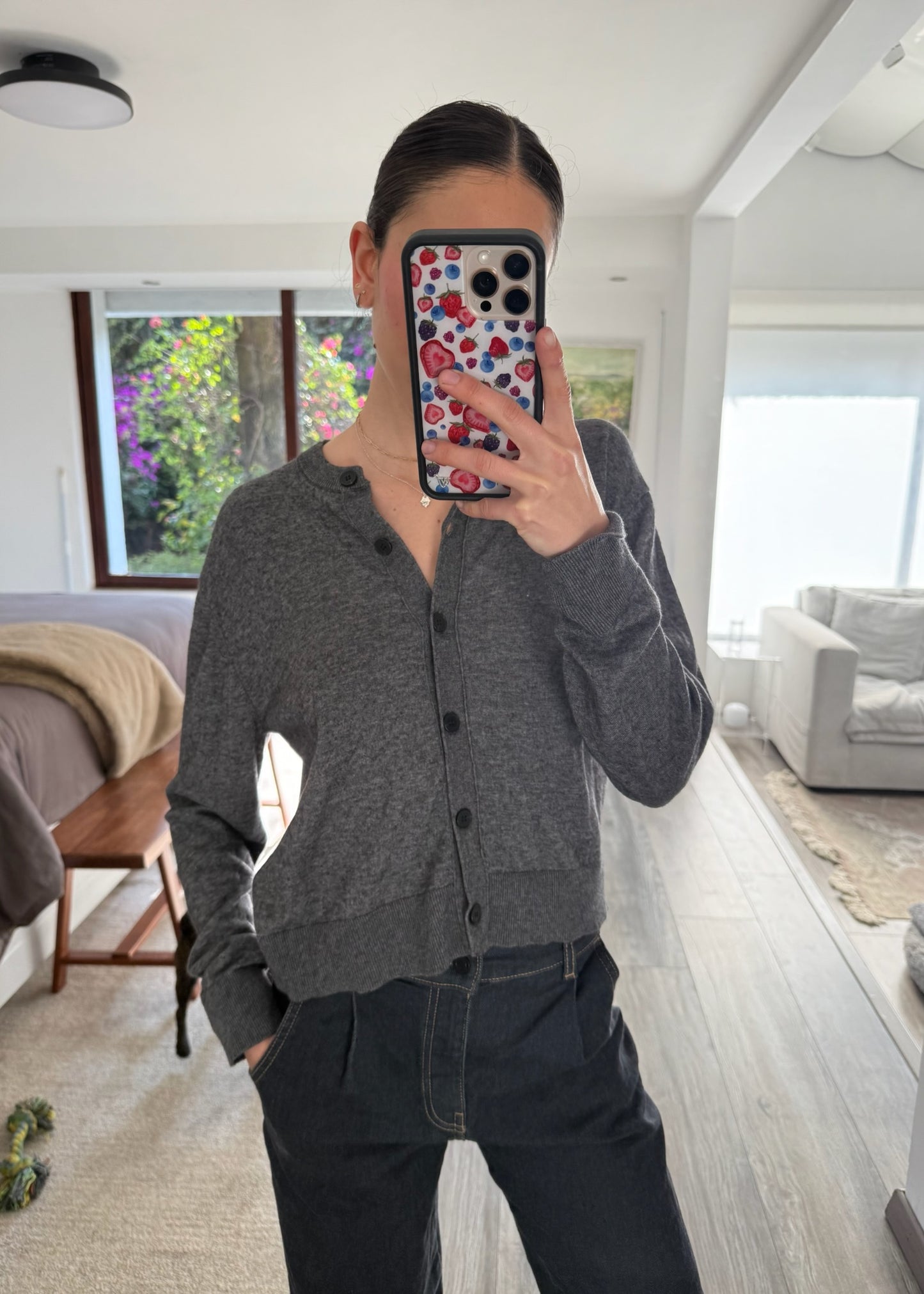 CARDIGAN GRIS BÁSICO