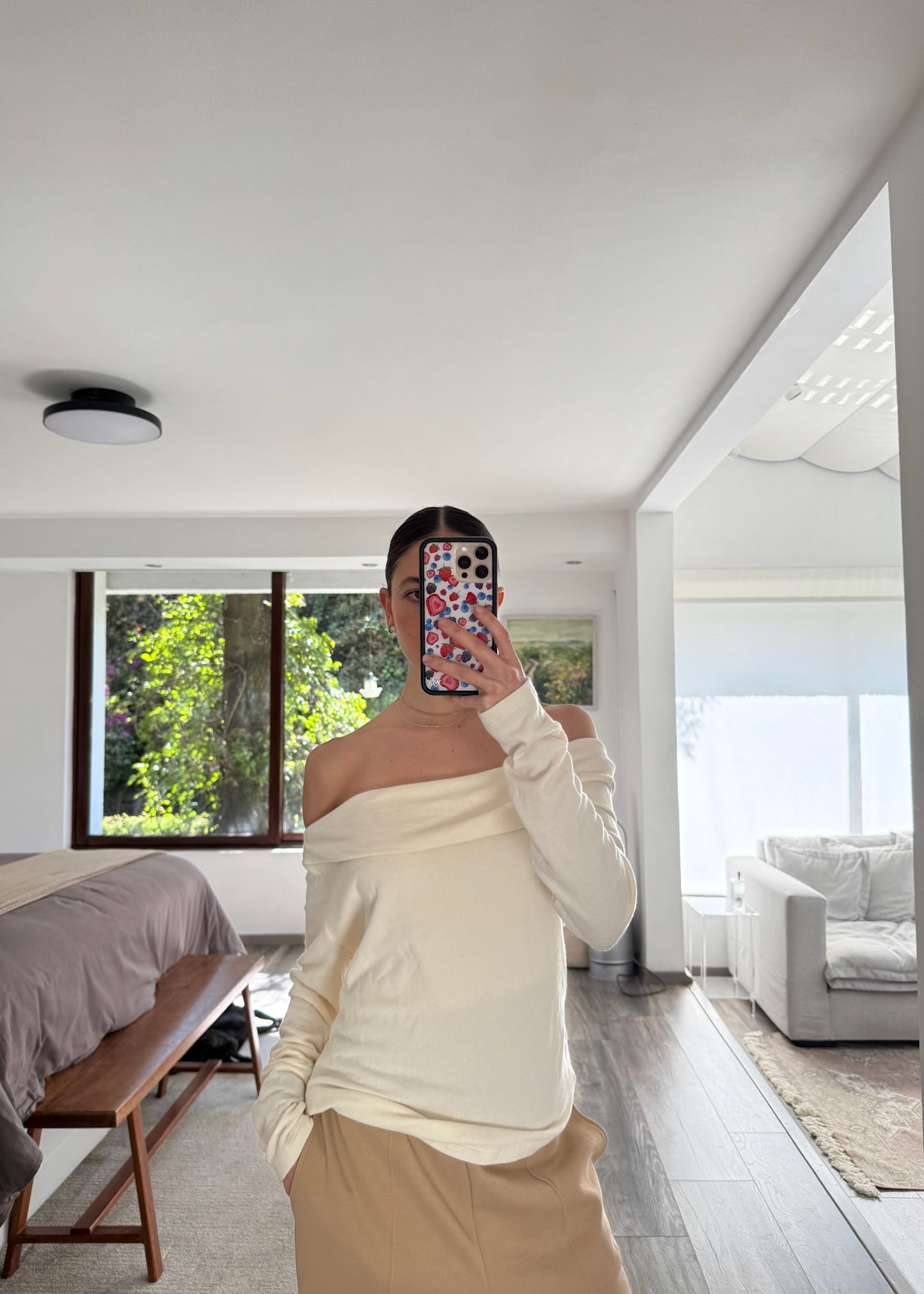 SUETER OFF THE SHOULDER CREMA