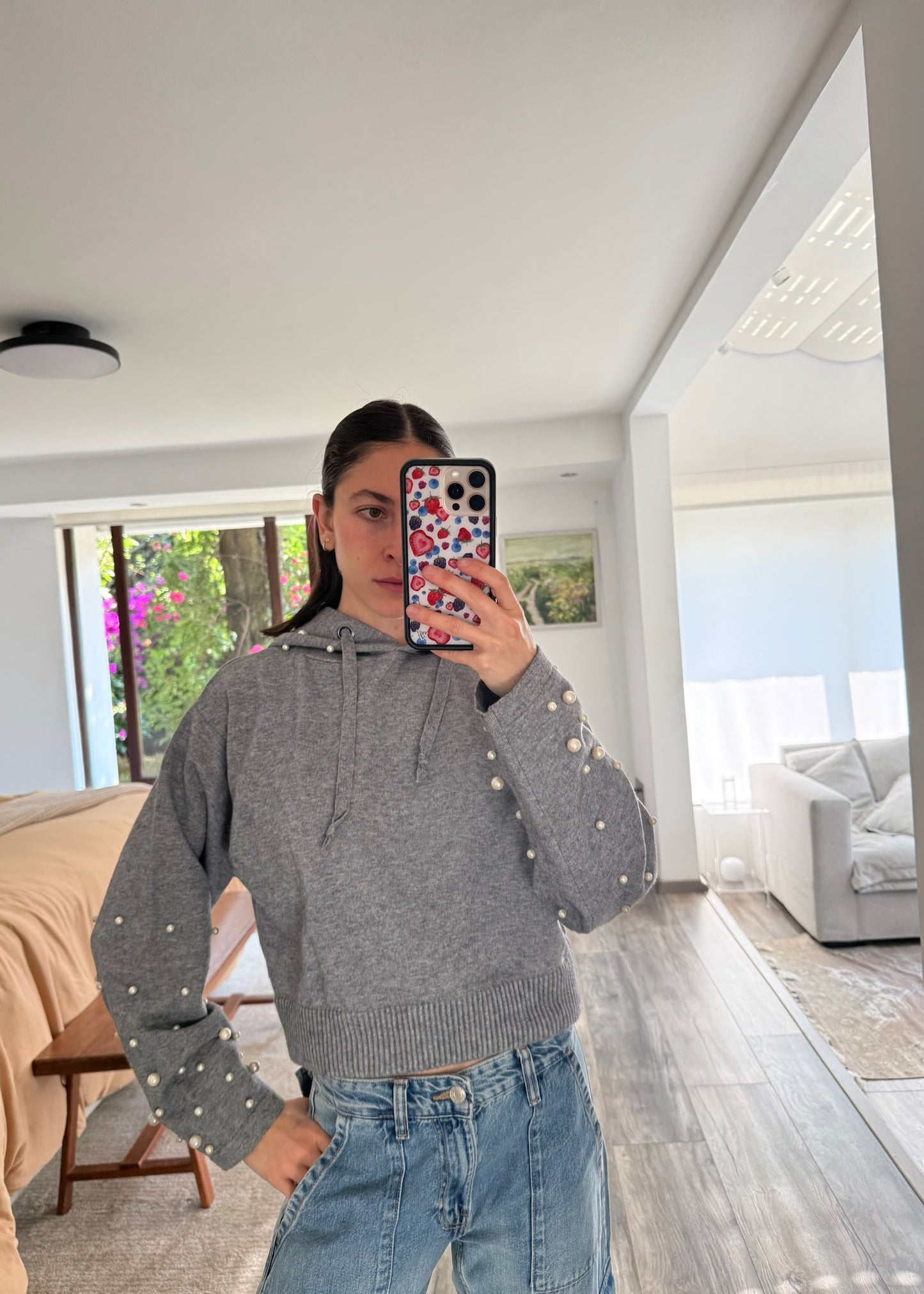 HOODIE CON PERLAS