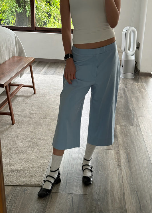 PANTS CAPRI BABY BLUE