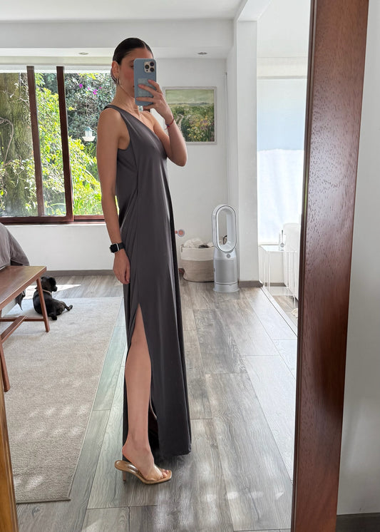 VESTIDO MAXI ONE SHOULDER GRIS