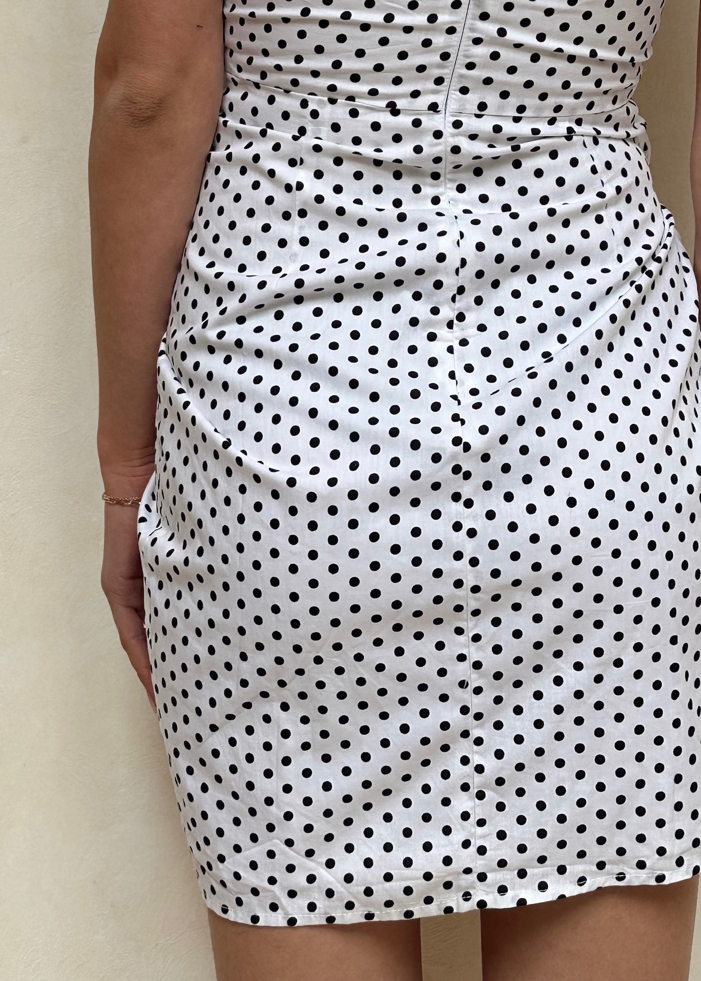 VESTIDO CUT OUT CON MOÑOS POLKA DOTS