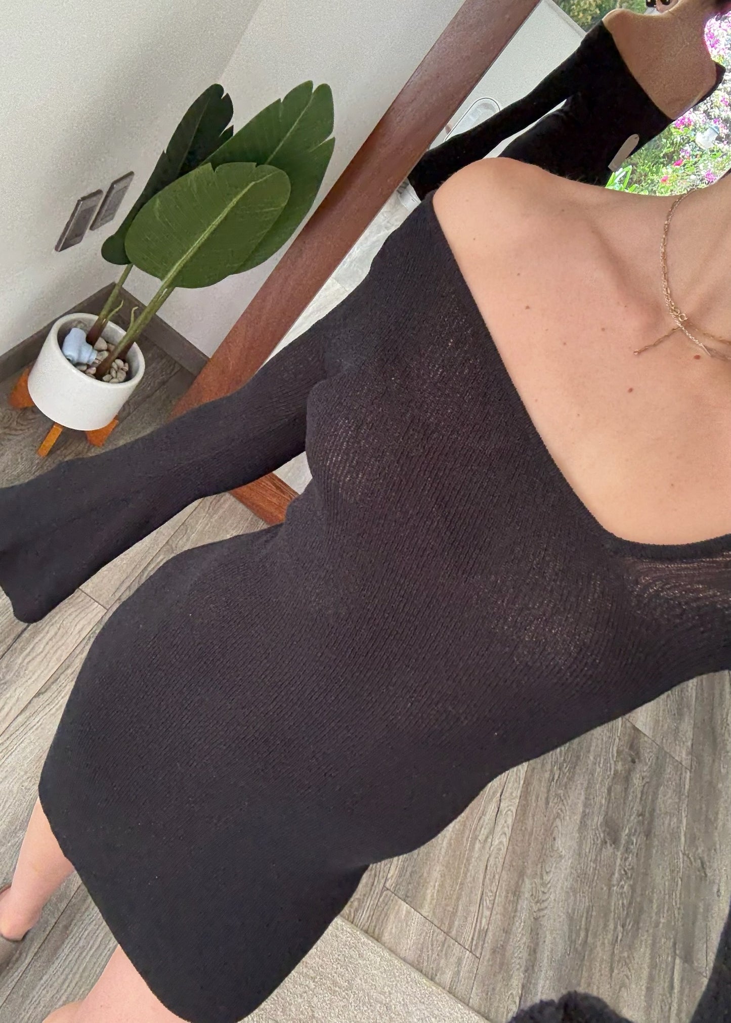 VESTIDO DE KNIT ASIMÉTRICO MINI