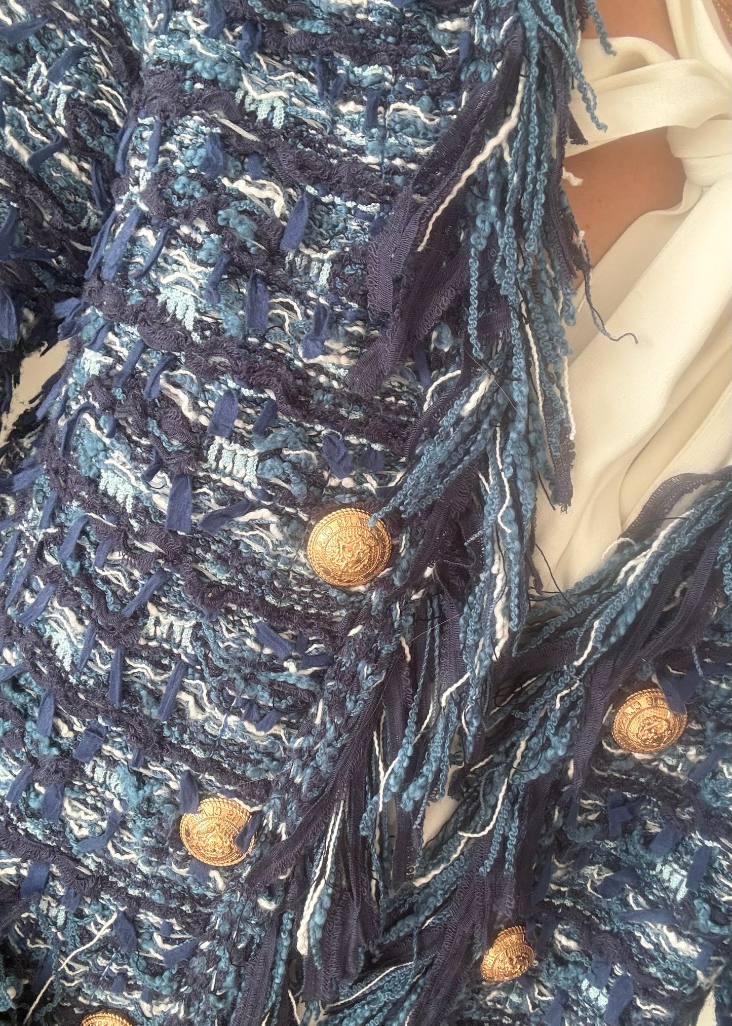 CARDIGAN AZUL CON BOTONES DORADOS