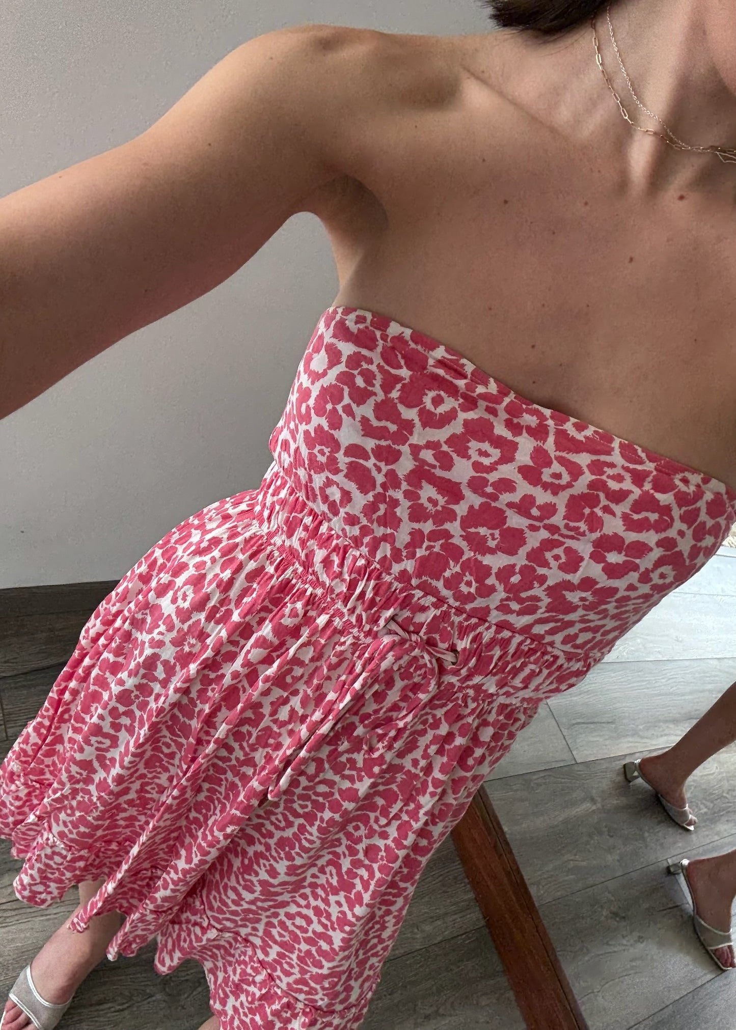 VESTIDO STRAPLESS ROSA ANIMAL PRINT