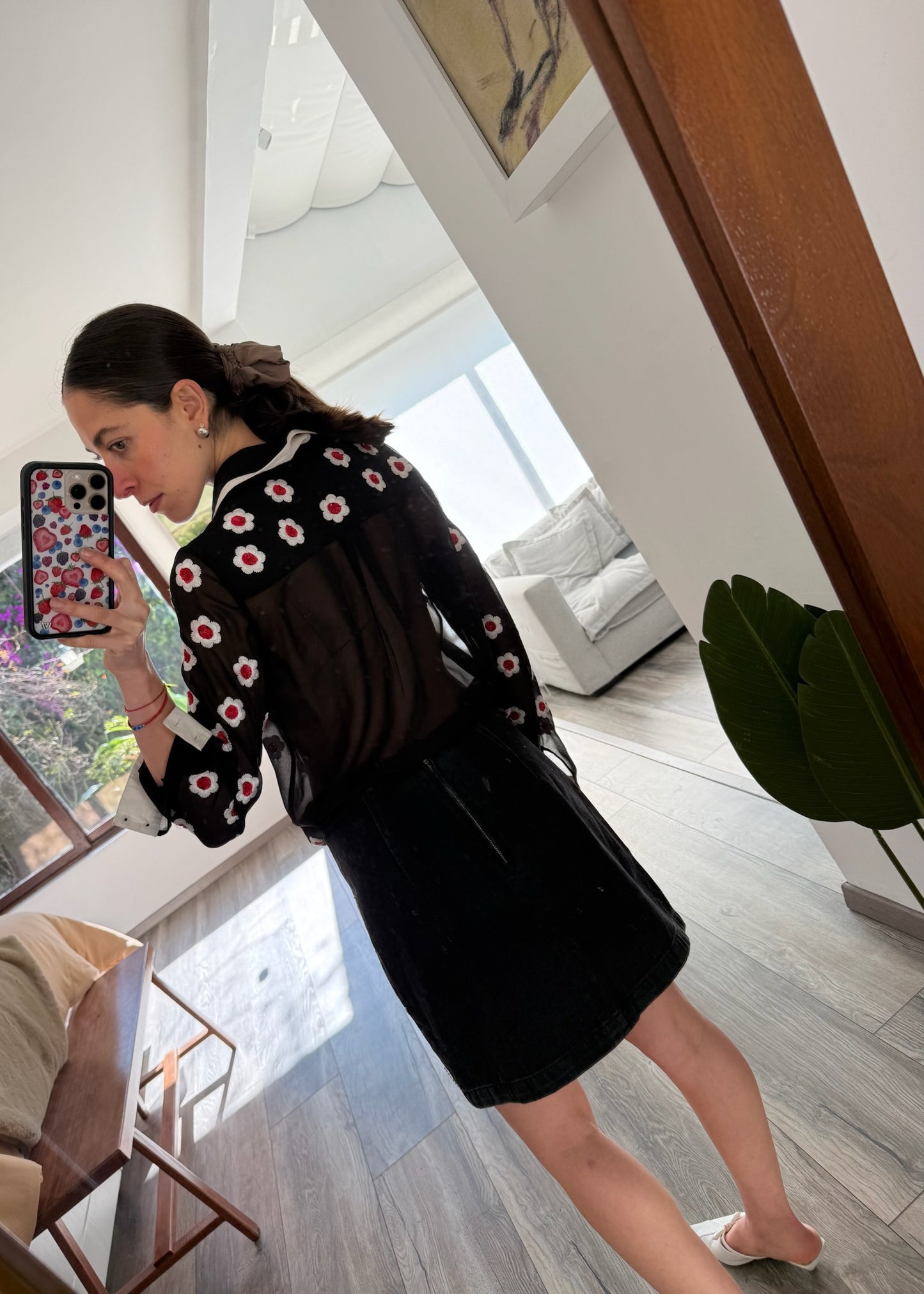 CAMISA SEE THROUGH CON FLORES