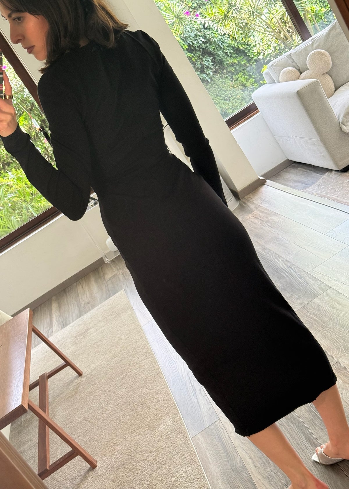 VESTIDO DE KNIT MANGA LARGA CON CUT OUT