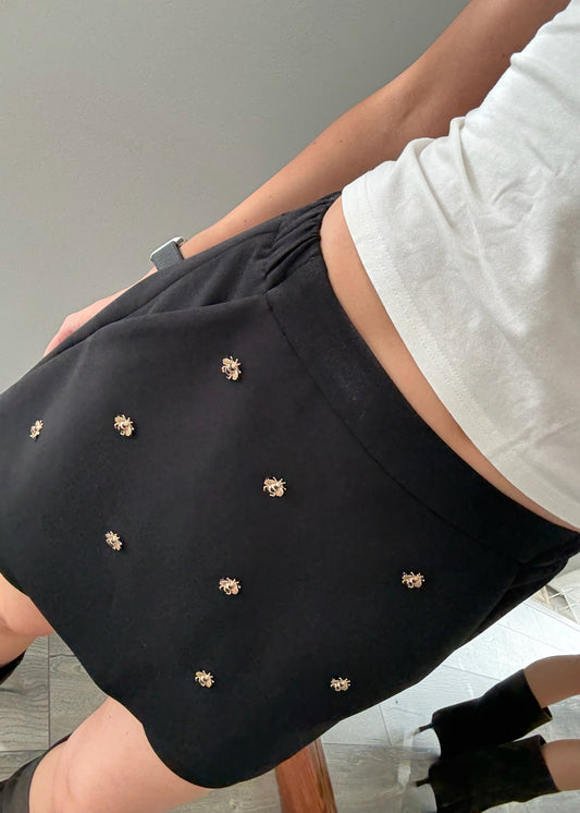 SKORT NEGRO CON ABEJAS
