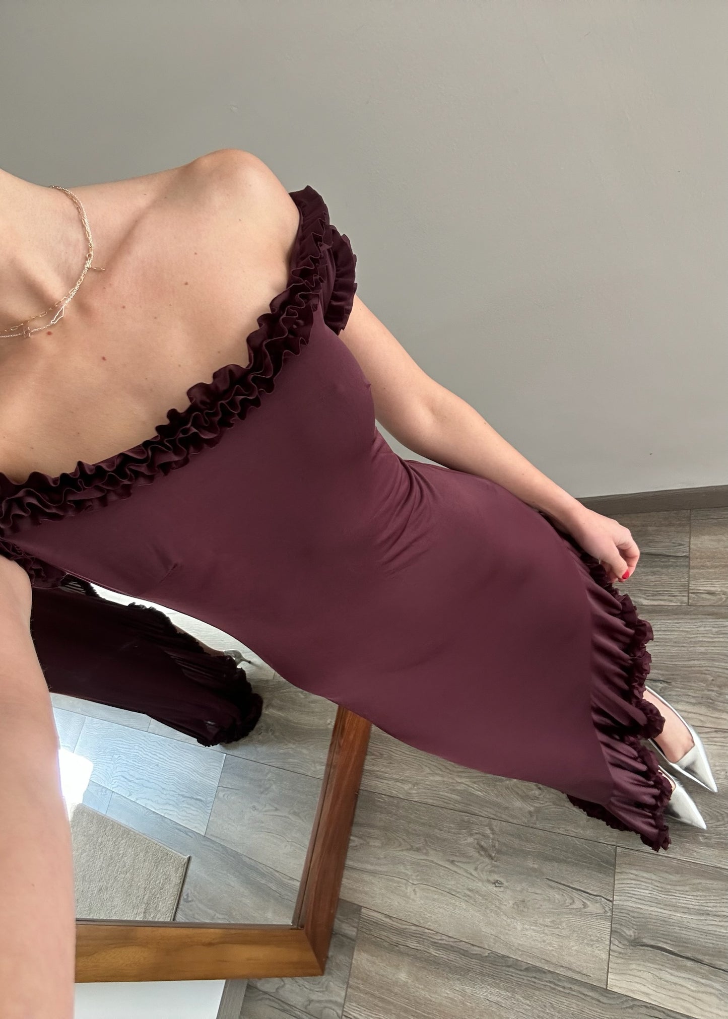 VESTIDO OFF THE SHOULDER BURGUNDY