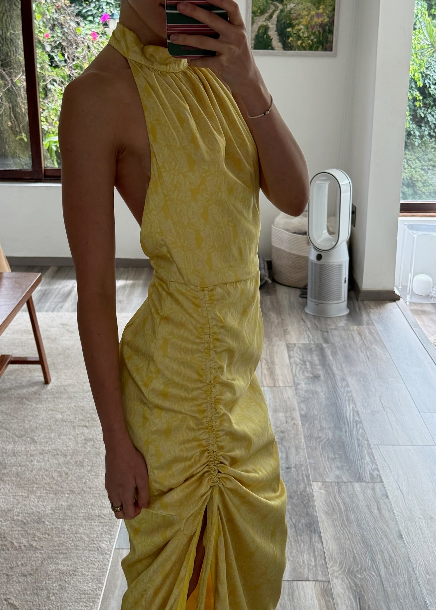 VESTIDO AMARILLO HALTER