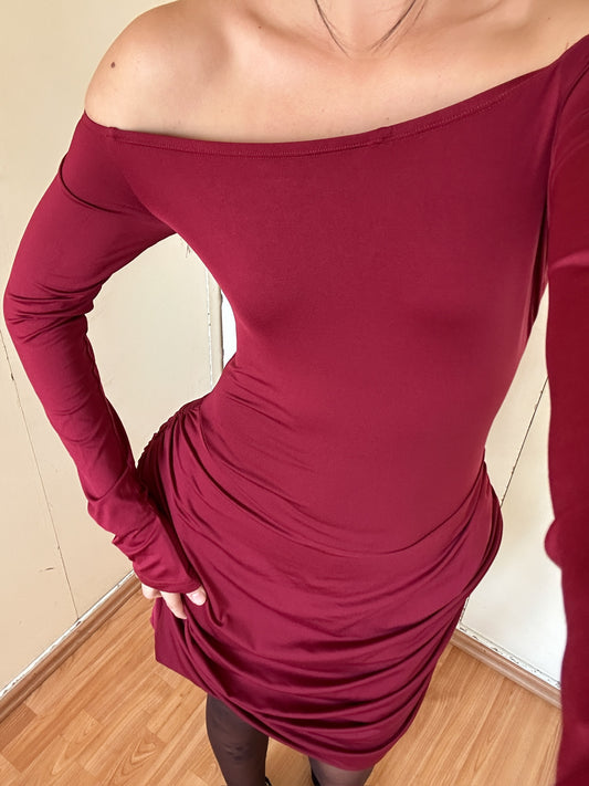 VESTIDO OFF THE SHOULDER BURGUNDY