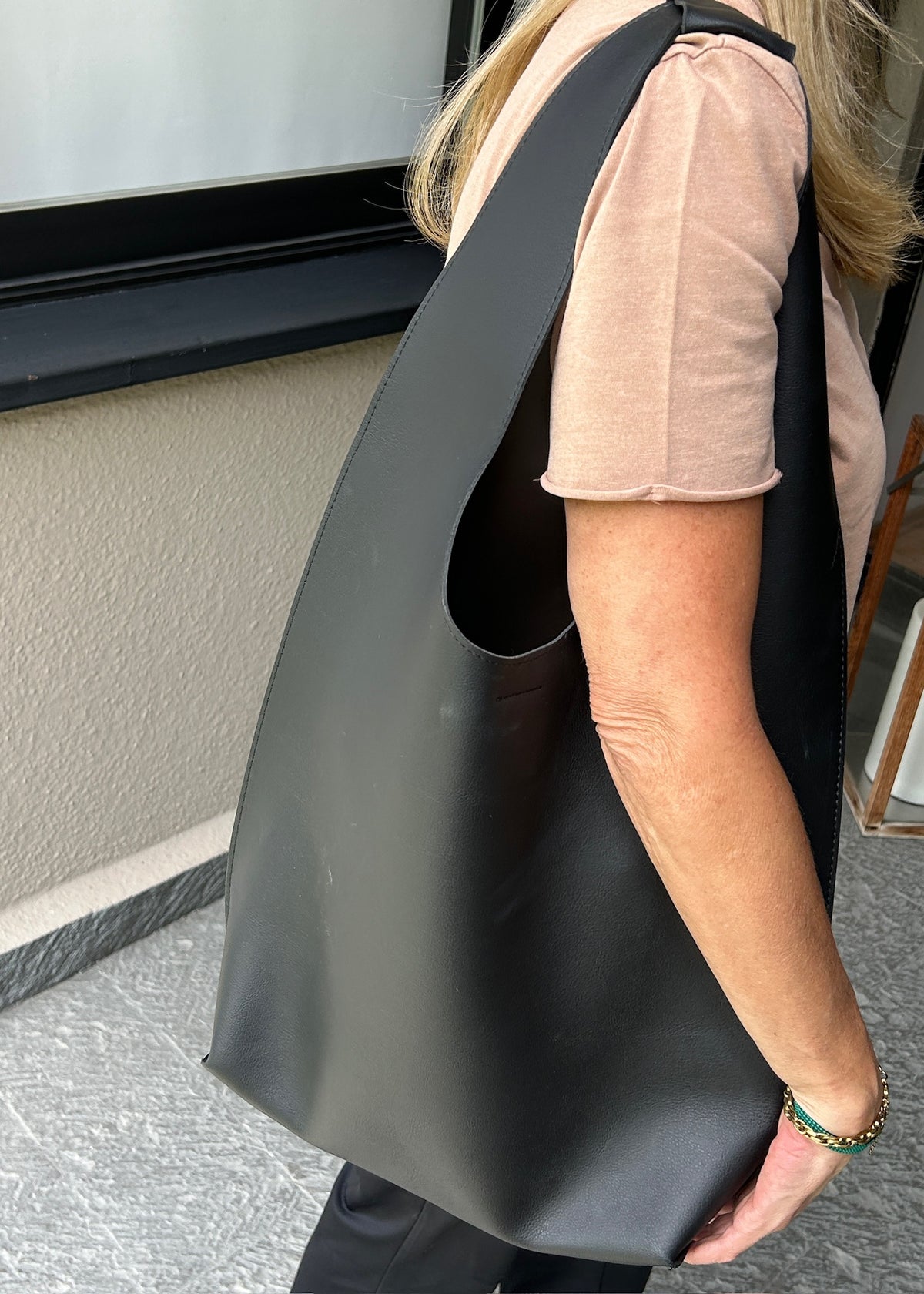 BOLSA NEGRA HOBO GRANDE