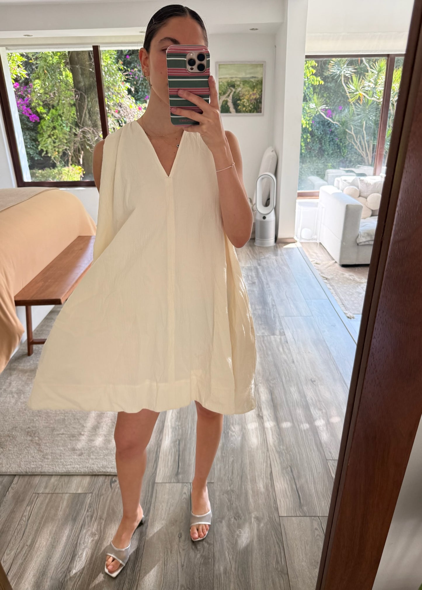 VESTIDO BLANCO CAMPANA