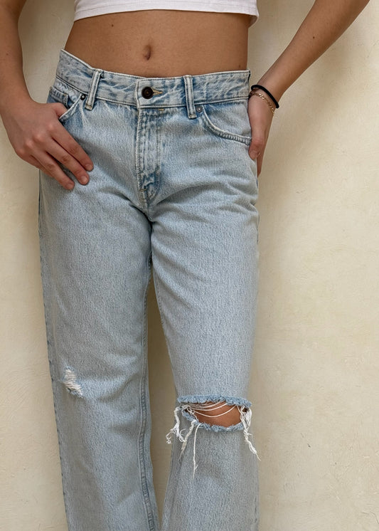 JEANS RIPPED AZUL CLARO