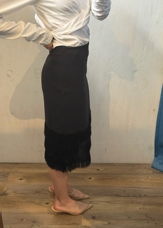 FALDA MIDI CON FLECOS