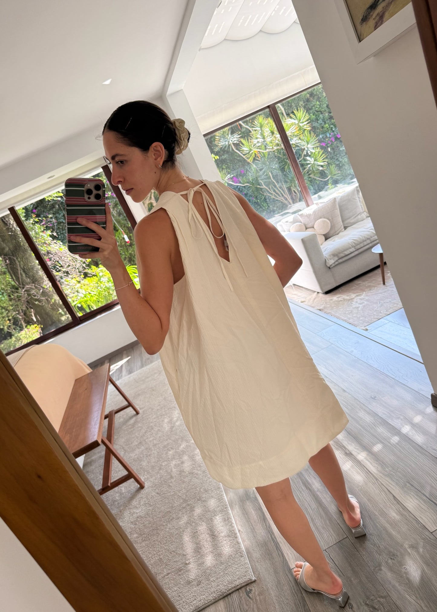 VESTIDO BLANCO CAMPANA