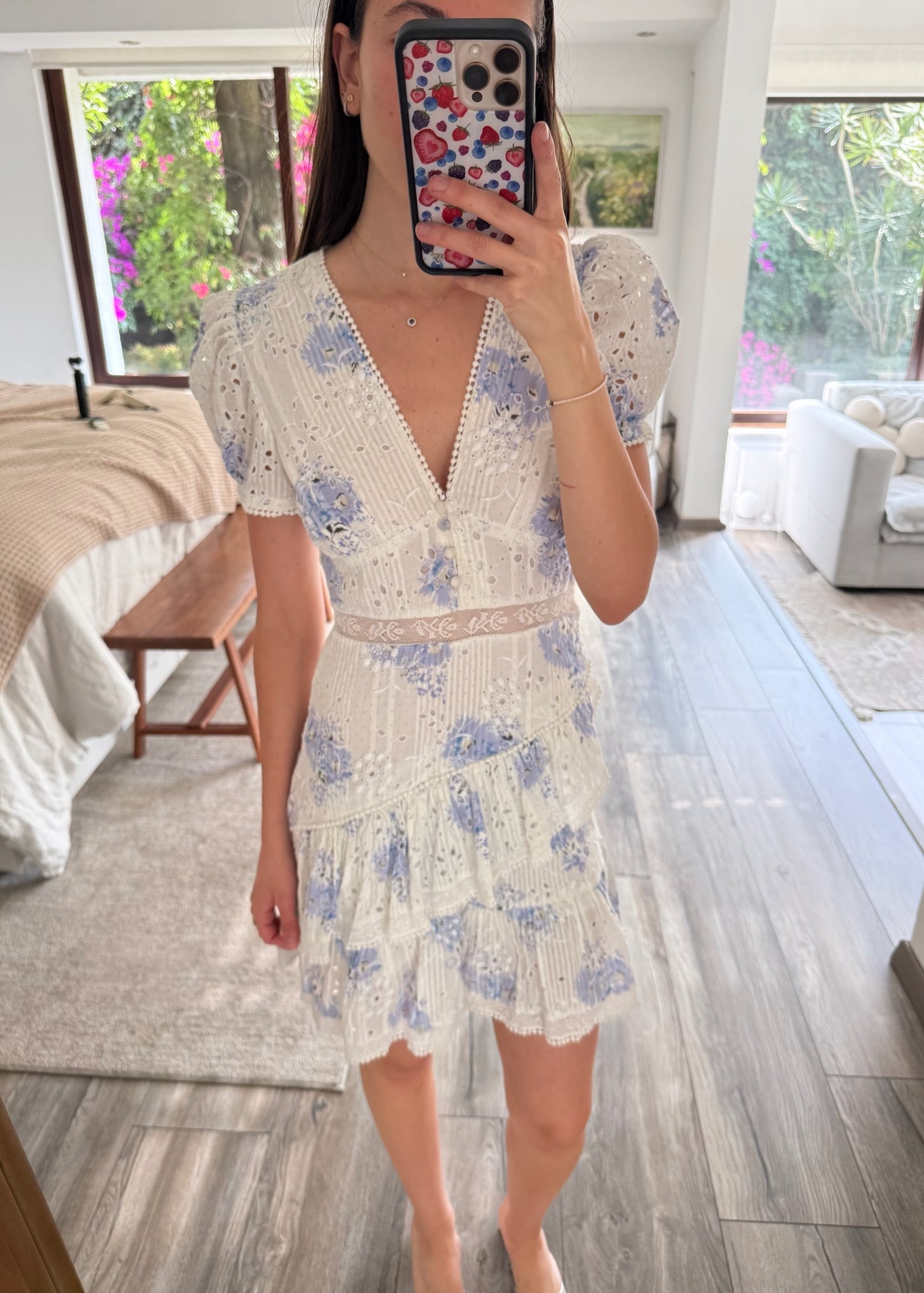 VESTIDO MINI BLANCO CON FLORES