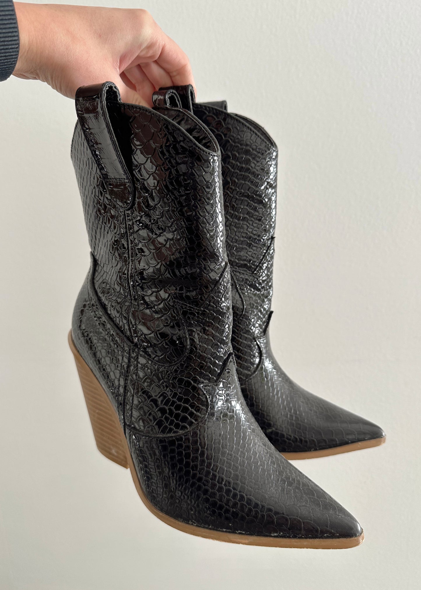 HEELED WESTERN BOOTIES