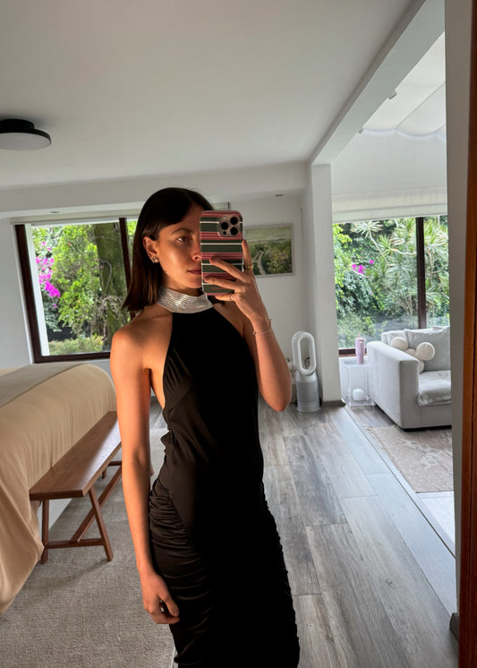VESTIDO CUELLO HALTER Y TRIÁNGULO