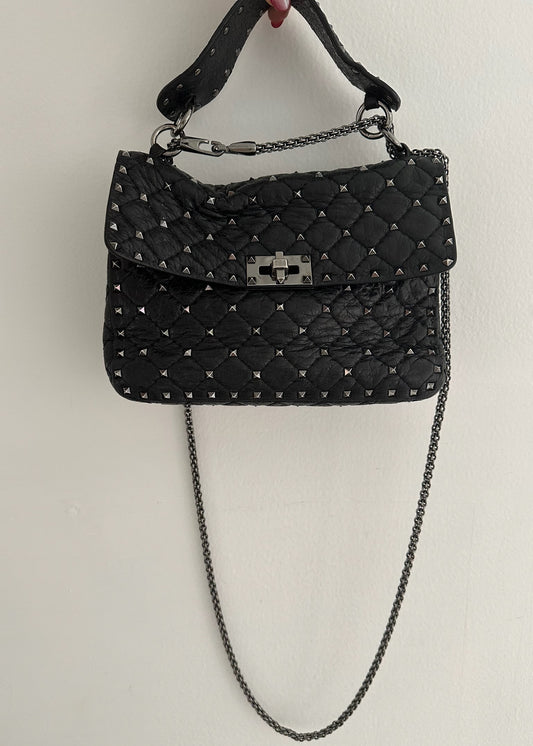 ROCKSTUD SPIKE CRINKLED LEATHER BAG