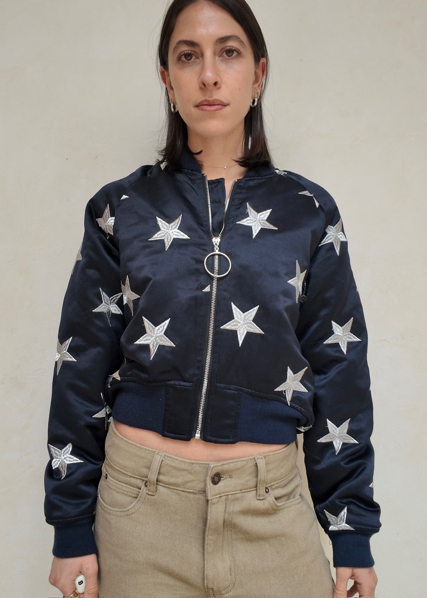 CHAMARRA BOMBER CON ESTRELLAS