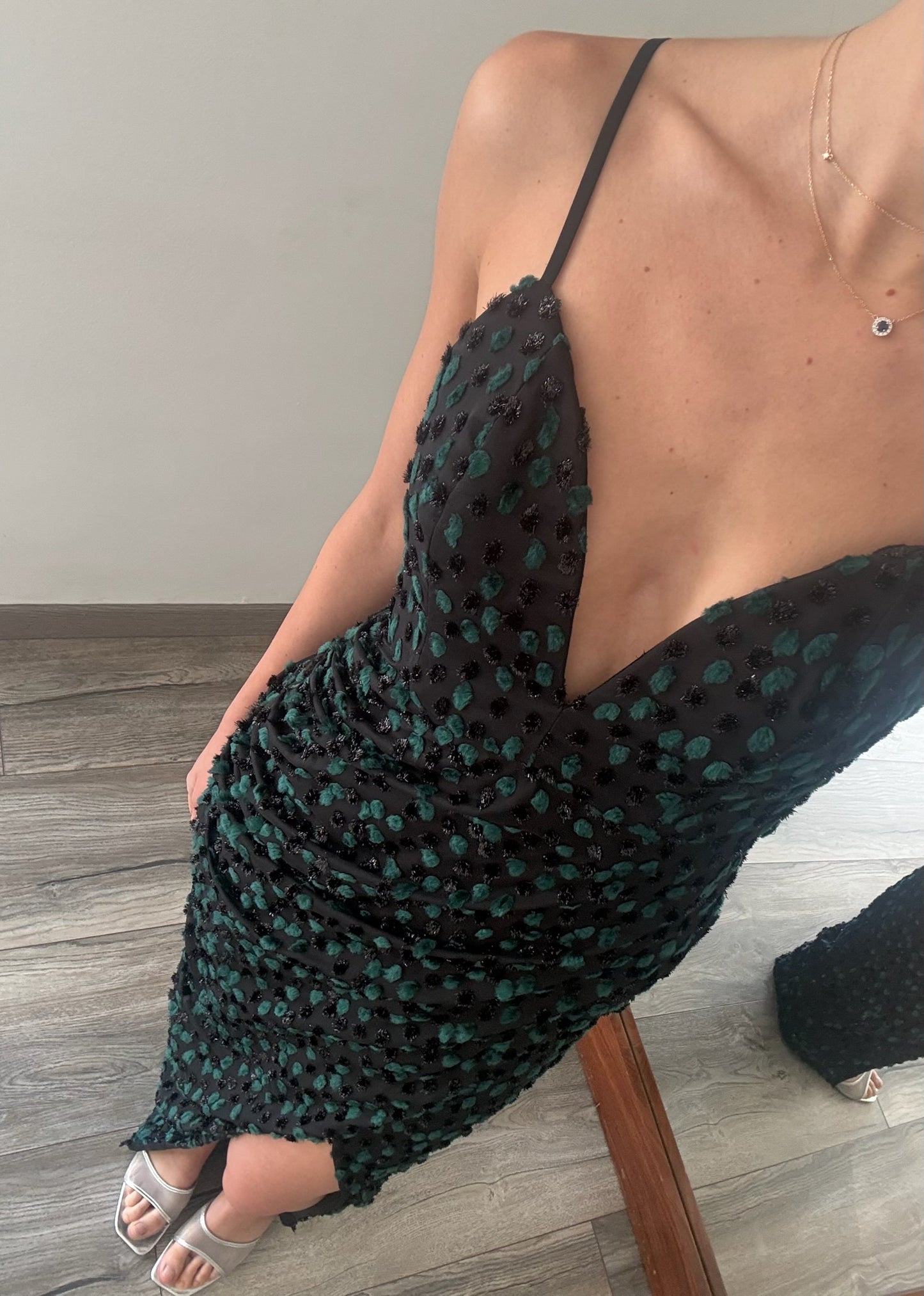 VESTIDO MIDI ESCOTE CORAZÓN SHINY
