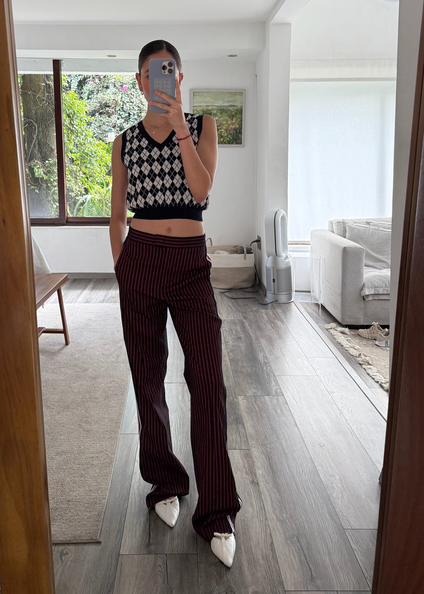 PANTALÓN ROJO CON RAYAS