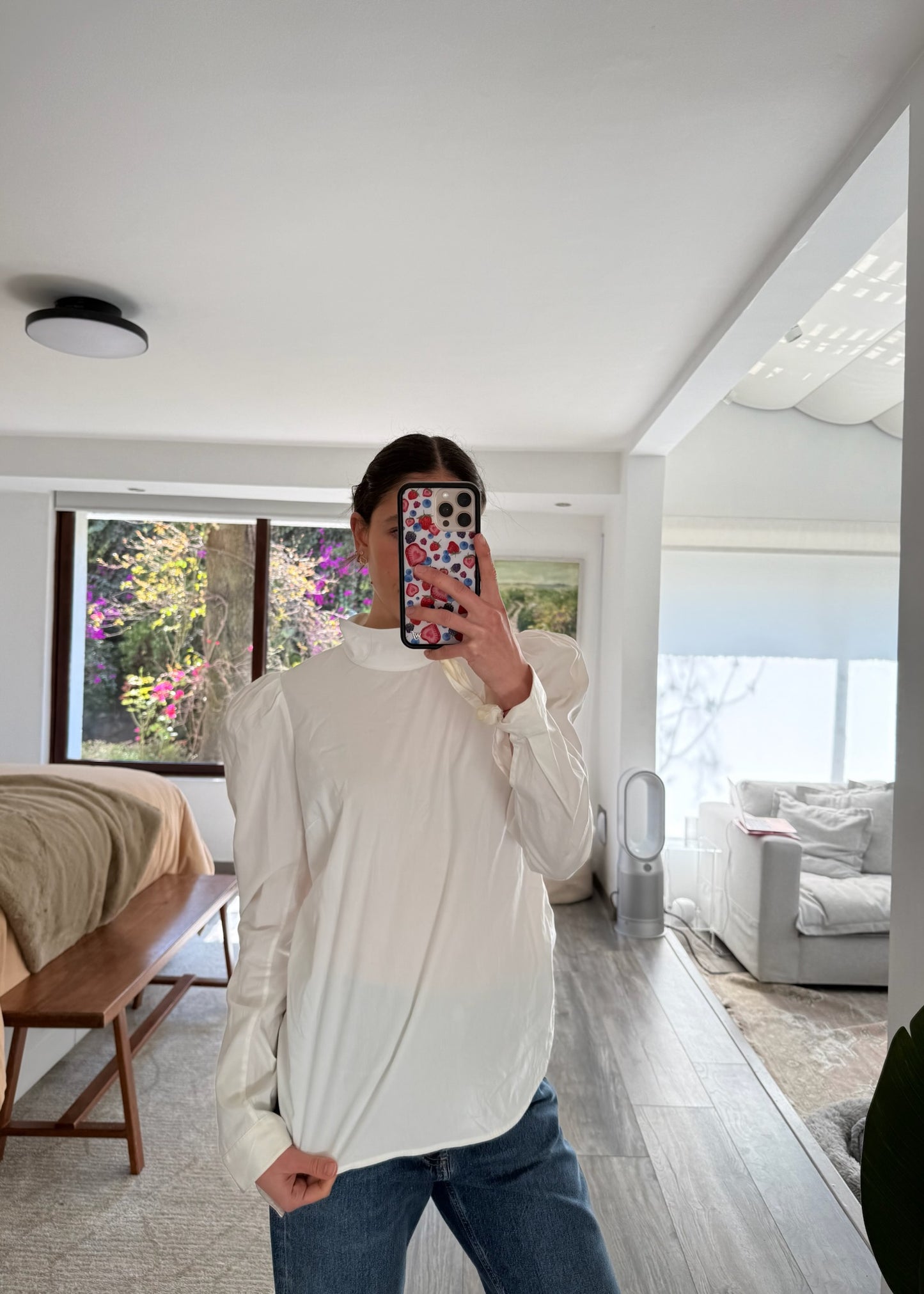 CAMISA BLANCA CON CUELLO