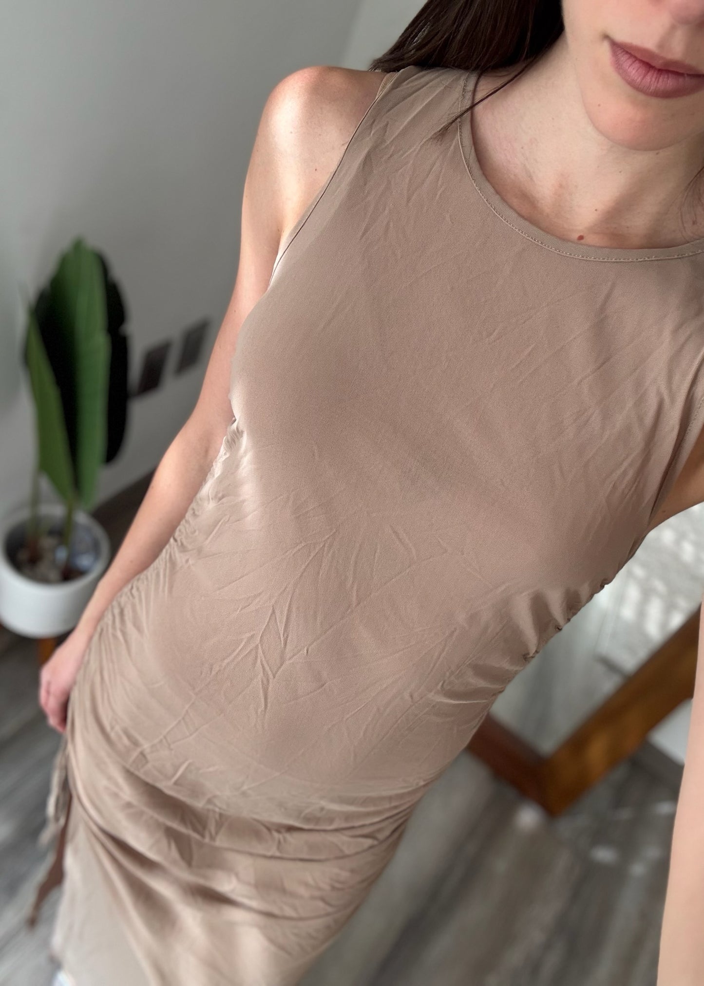 VESTIDO DE MESH BEIGE