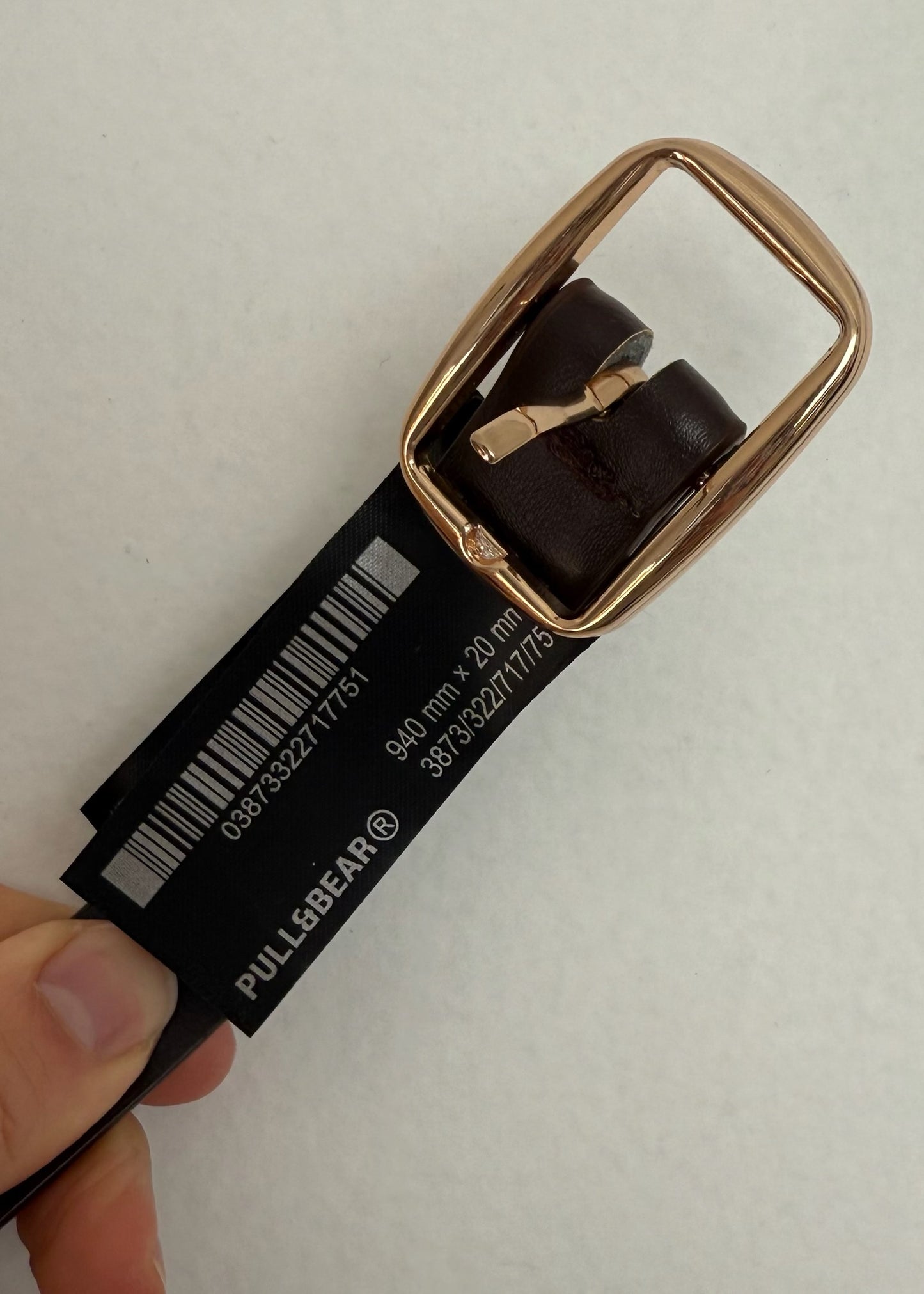 CINTURÓN CAFÉ CON HEBILLA DORADA