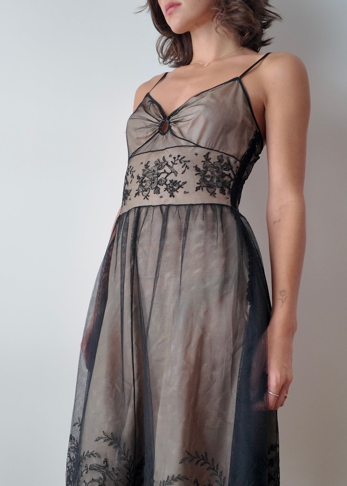 VESTIDO DE MESH
