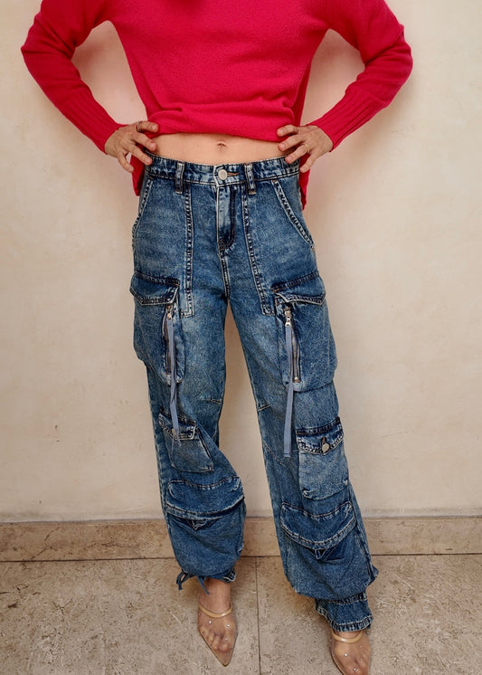 JEANS CARGO CON BOLSAS