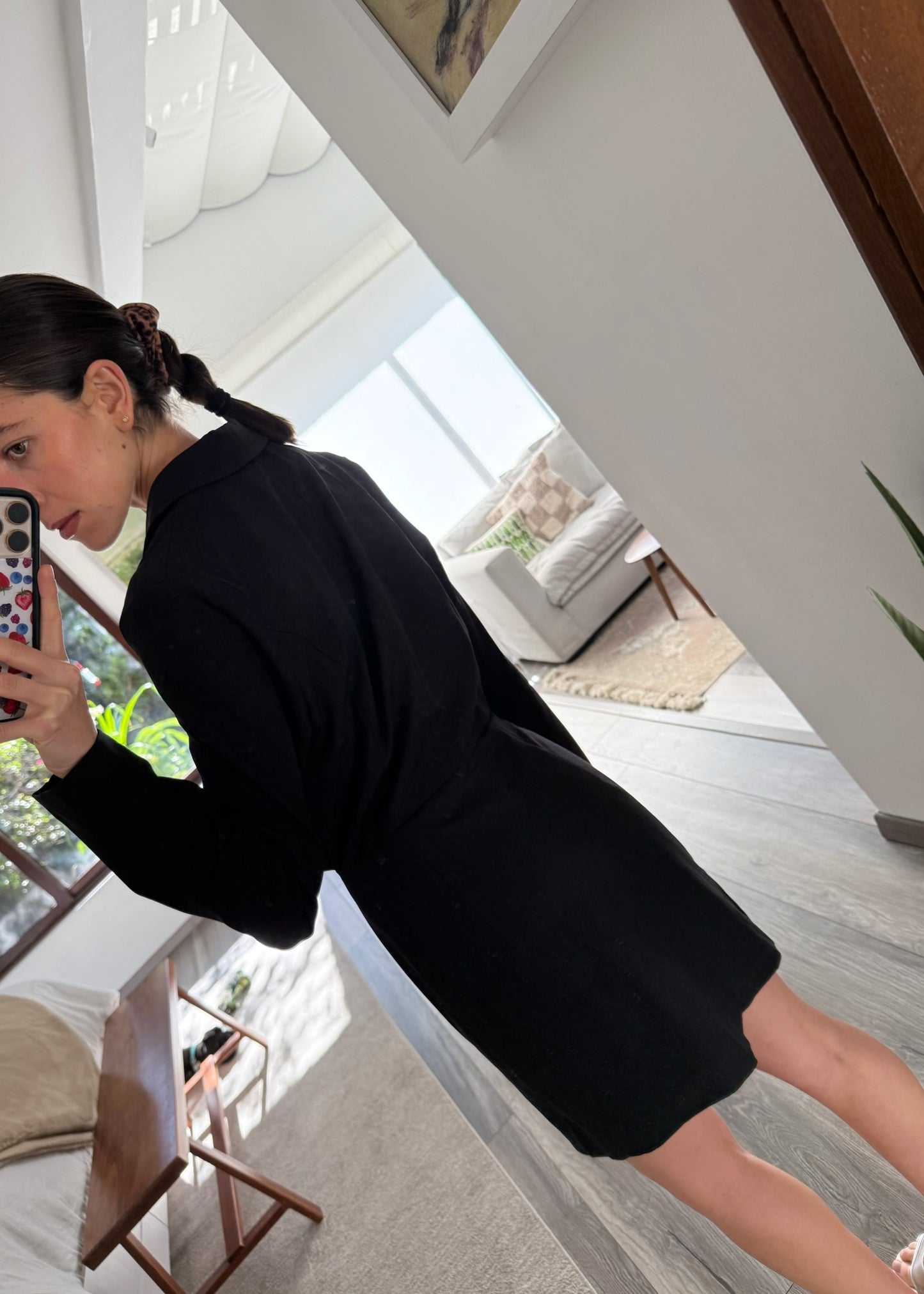 VESTIDO DE TIPO BLAZER CON CUT OUT