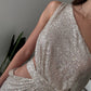 VESTIDO MIDI DE LENTEJUELAS CON CUT OUTS