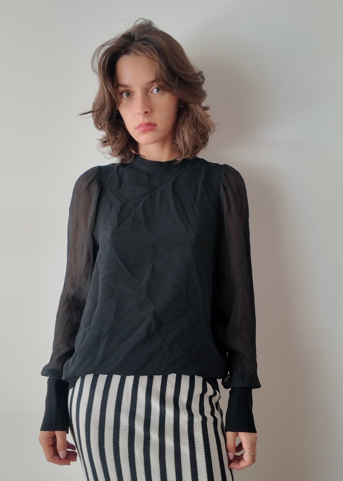 BLUSA NEGRA MANGA SEE THROUGH