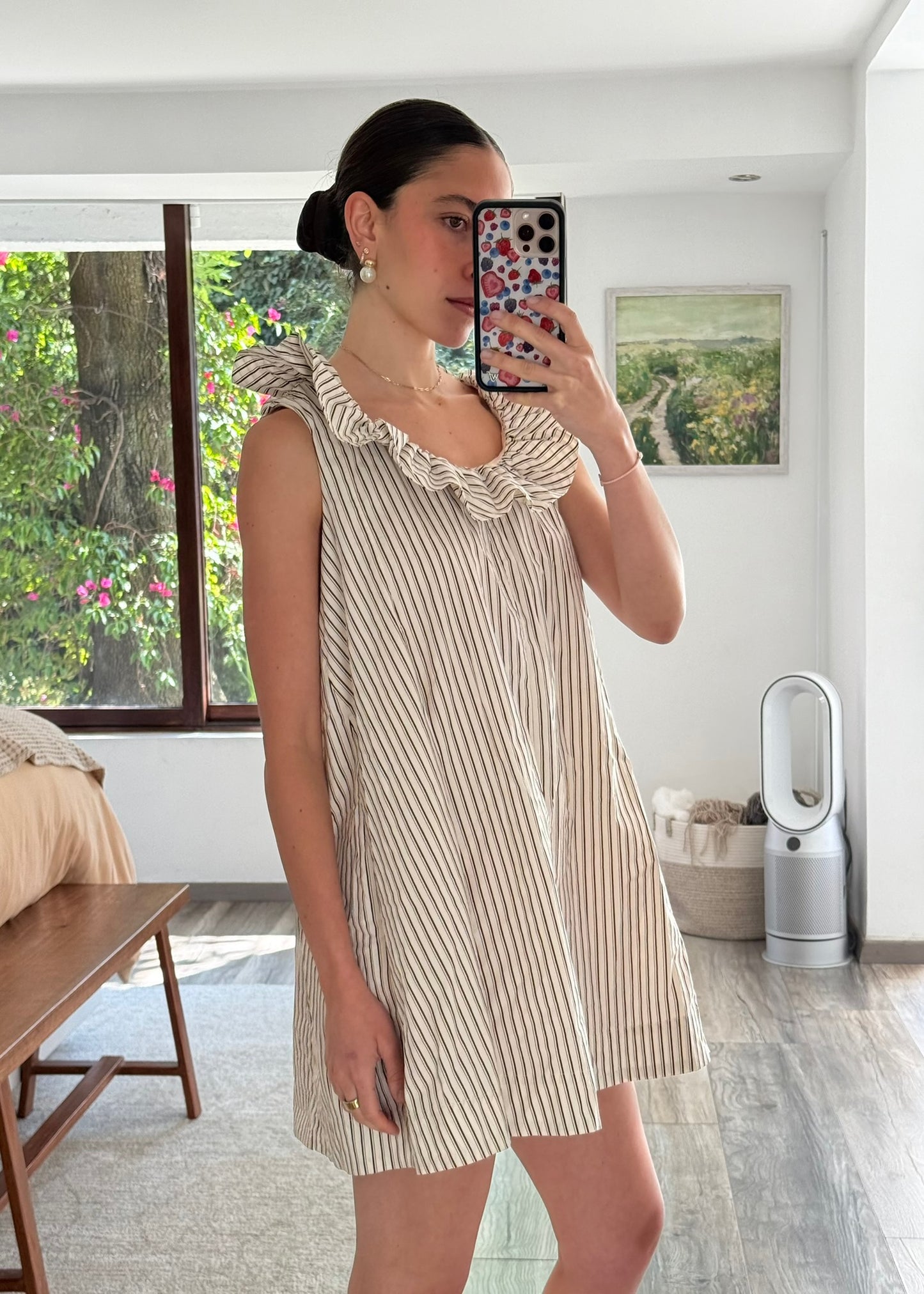 VESTIDO STRIPED CON CUELLO DE OLANES