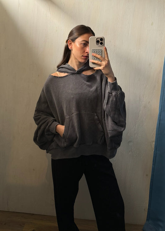 HOODIE CON CUT OUTS