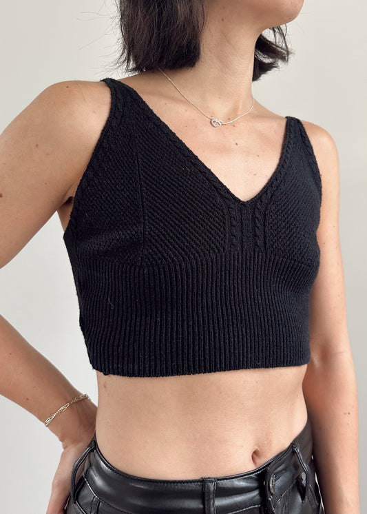 CAMI TEJIDA NEGRA CROP