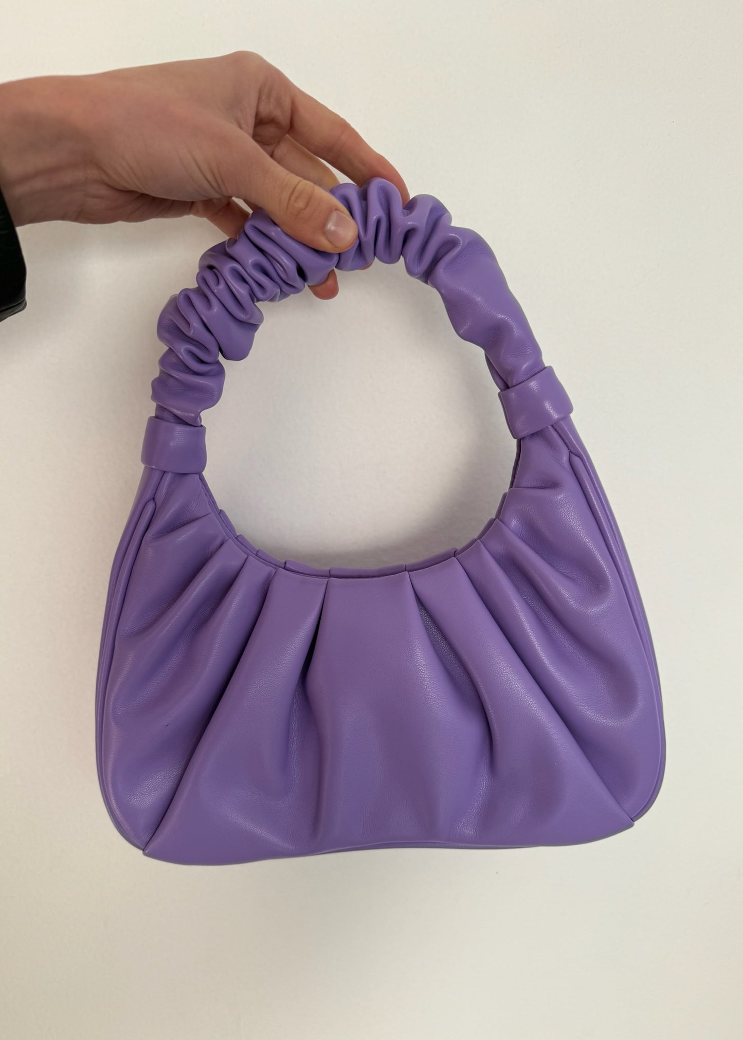 BOLSA DE HOMBRO MORADA
