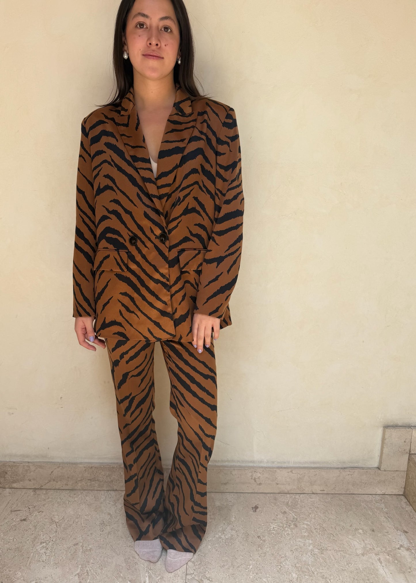 SUIT ANIMAL PRINT