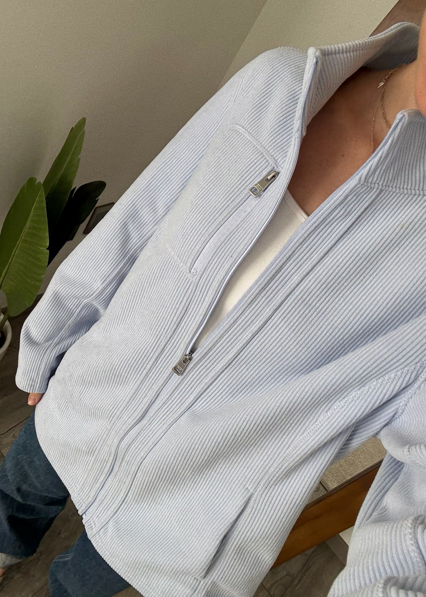 CHAMARRA BABY BLUE DE TIPO PANA