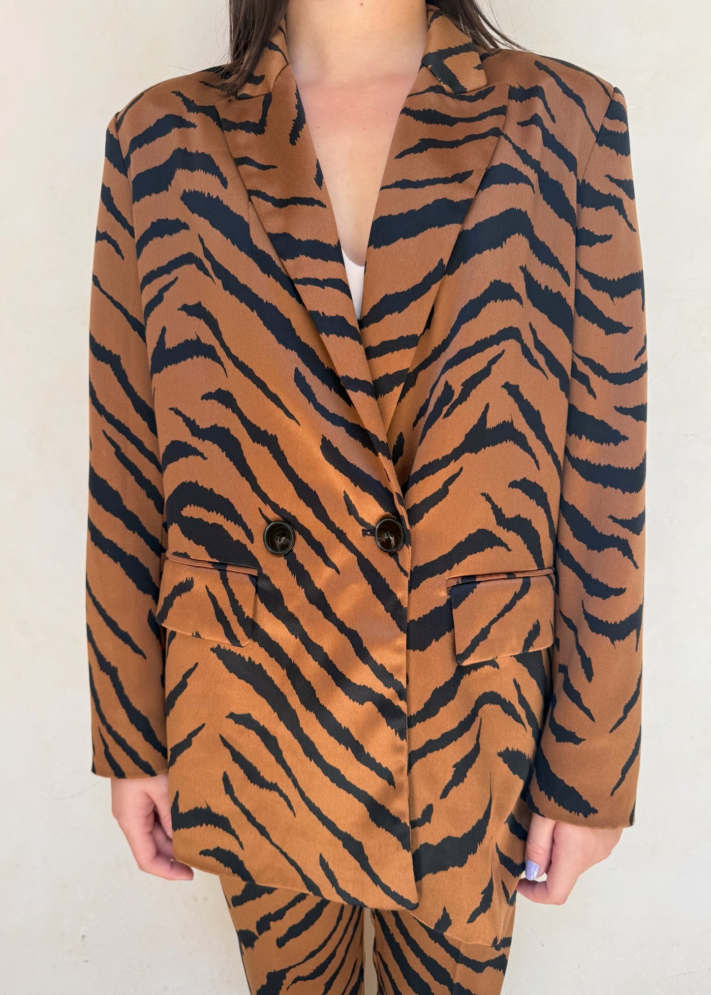 SUIT ANIMAL PRINT