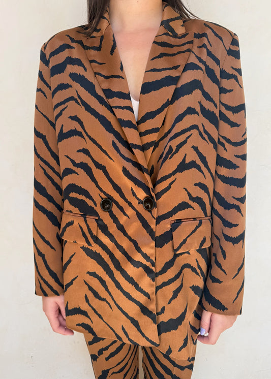 SUIT ANIMAL PRINT