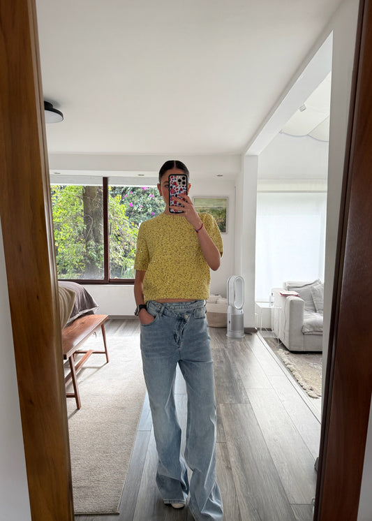 JEANS CON BOTON CRUZADO