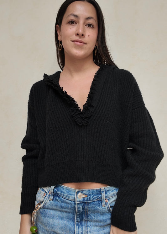 SUÉTER V NECK CON GORRO