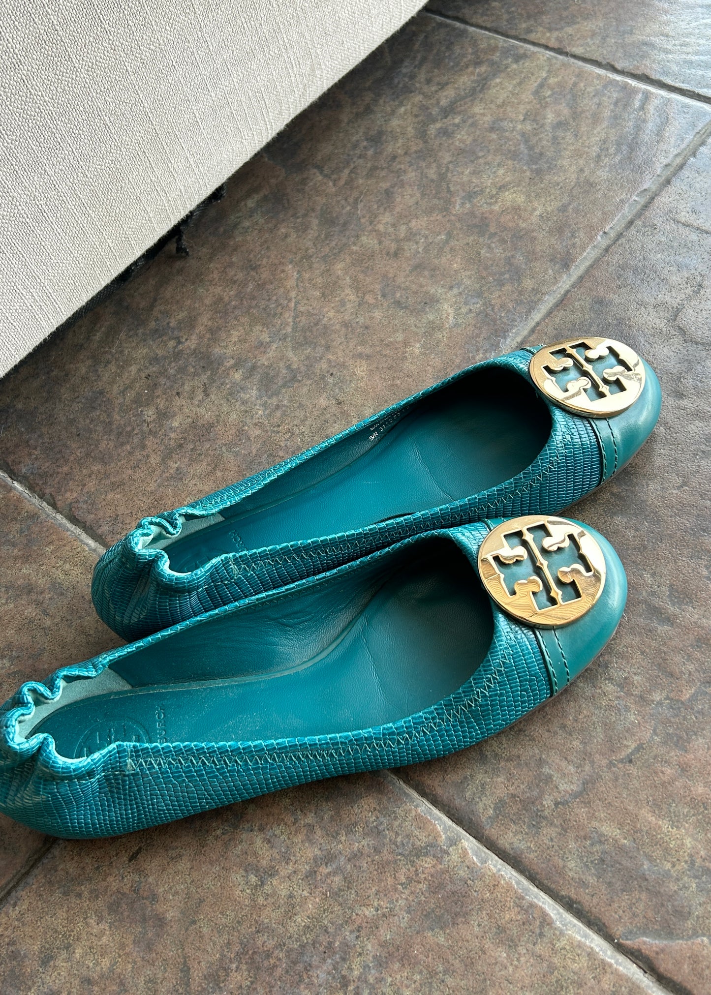 TORY BURCH BLUE FLATS