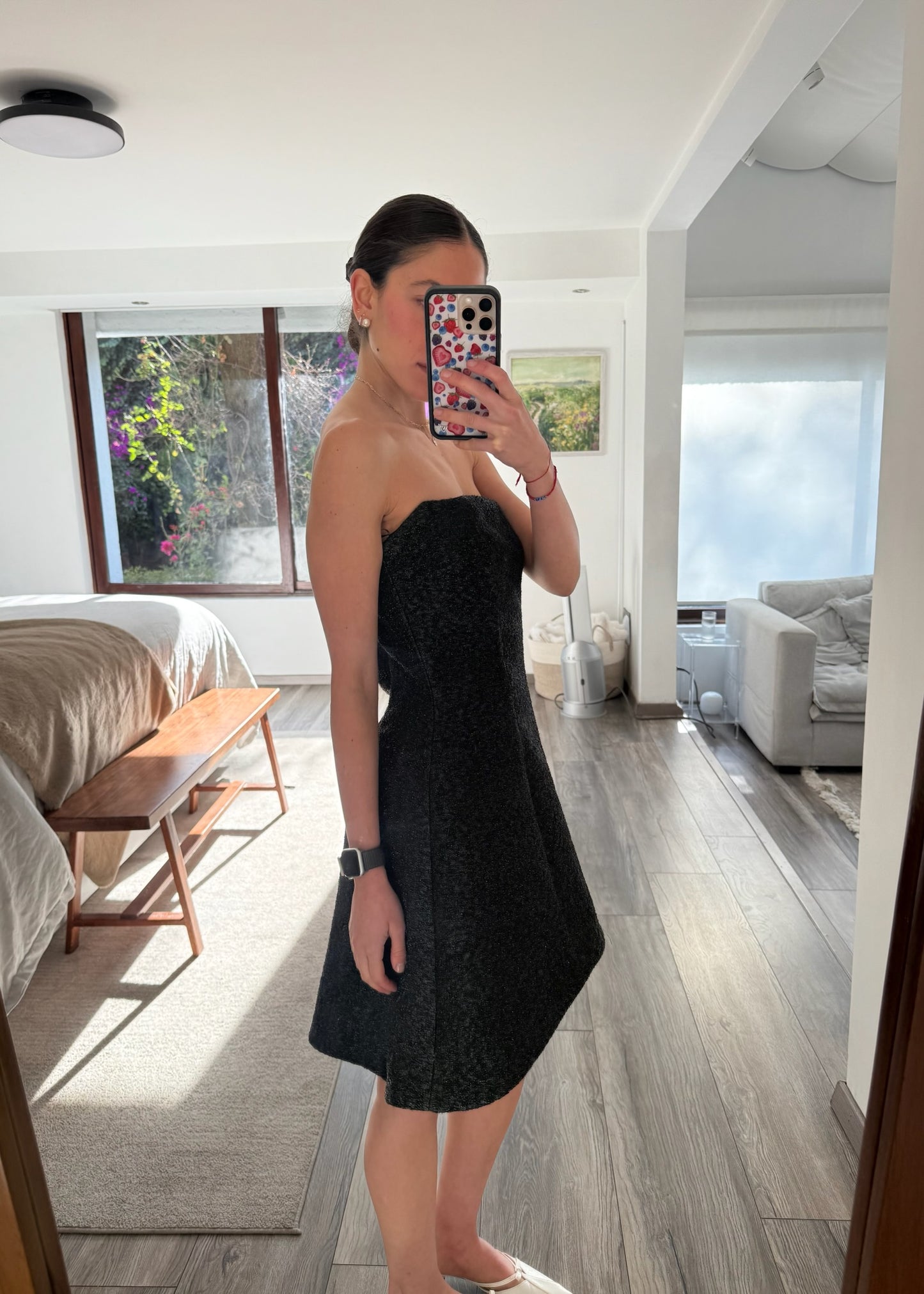 VESTIDO MINI STRAPLESS SHINY