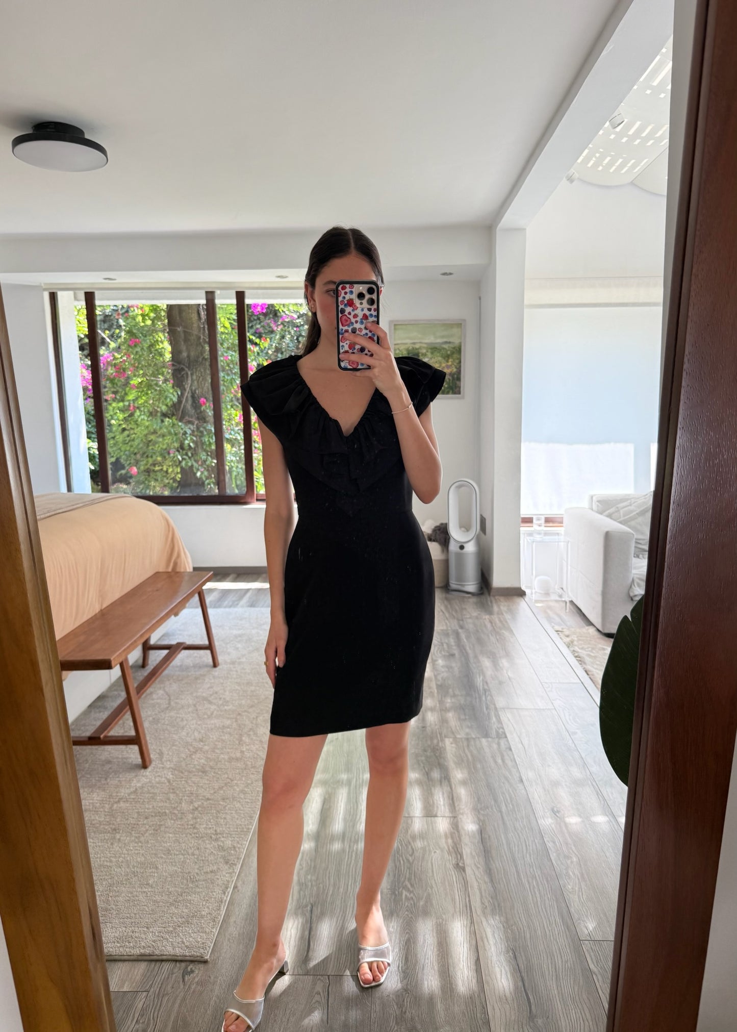 VESTIDO PENCIL CON OLANES